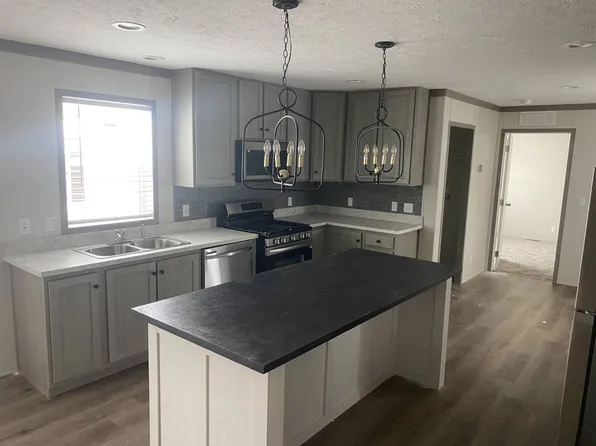 411 S Grover Ave Lot 77, Alma, MI 48801