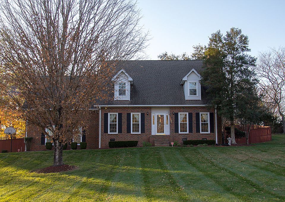 1st image of 4001 Oxford Glen Dr
