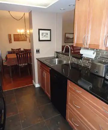 4th image of 165 Ontario St #702