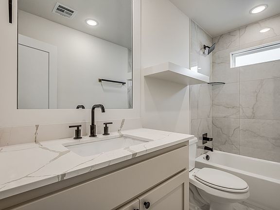 4th image of 751 W Main St #110B
