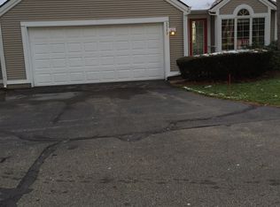 3349 Woodwind Dr NE, Grand Rapids, MI 49525
