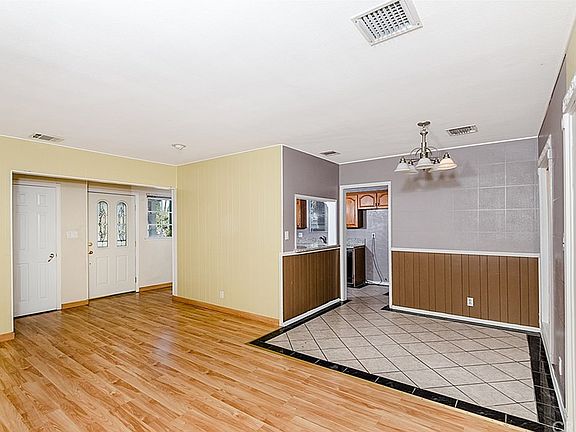 4th image of 20242 Bassett St