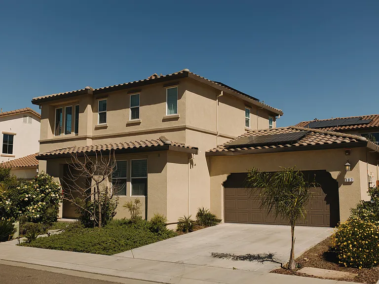 307 Jasmine Dr — Photo 2