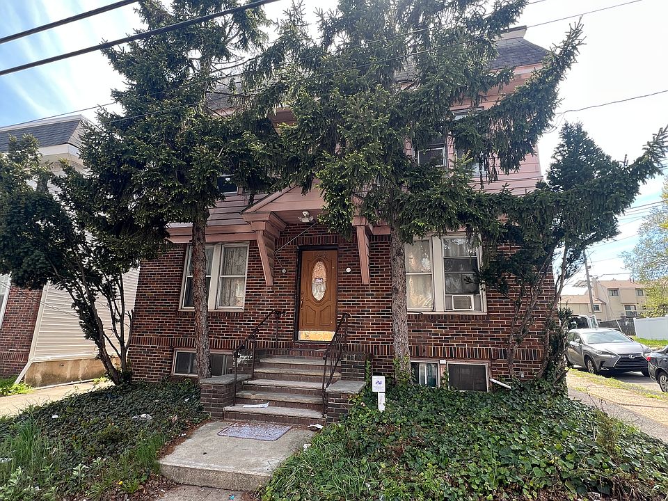 1st image of 125 Mill Rd #1