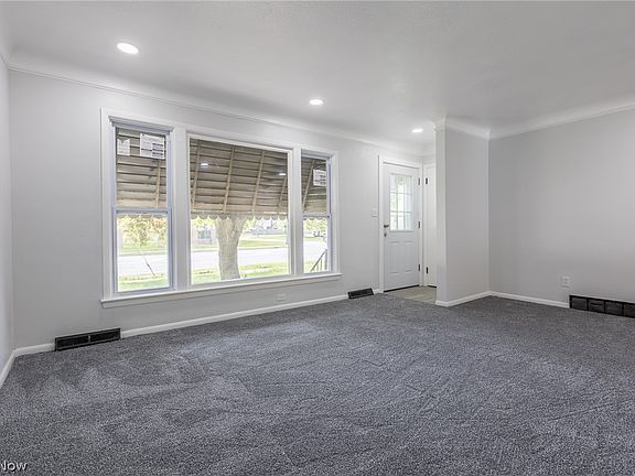 5th image of 29307 Lake Shore Blvd