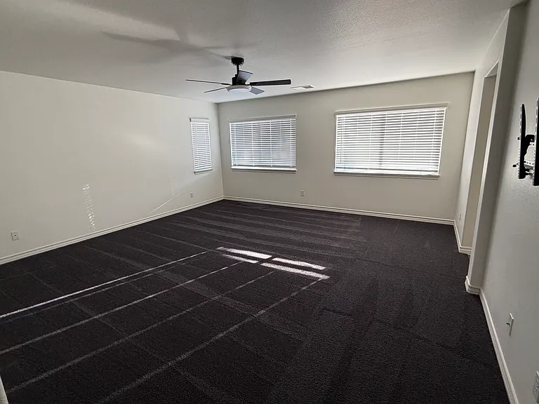 31227 E Pointe Ct — Photo 15