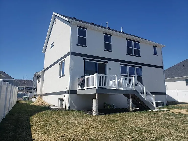 1033 S Vine St — Photo 16