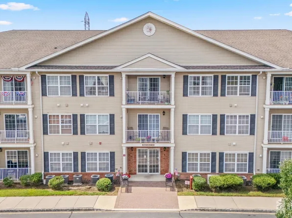 131 Liddle Ave, Edison, NJ 08837