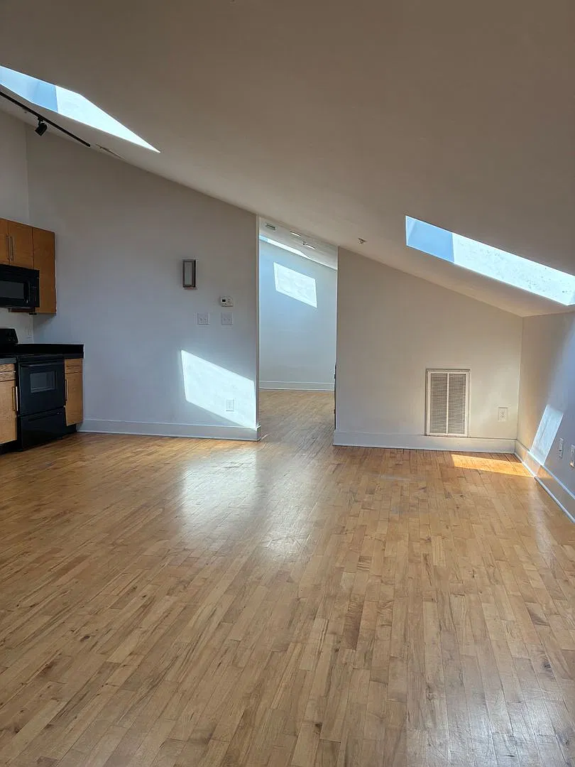 **Move in by October 31, 2026 and receive HALF off November 2026 rent! — Photo 3