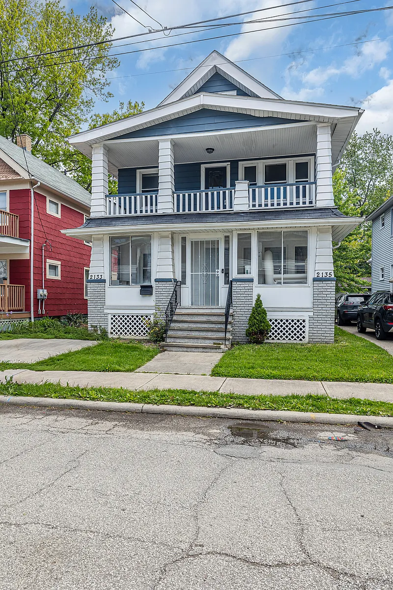 Building Photo - 2135 W 105th St