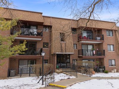 404 Melrose Ave APT 103, Glen Ellyn, IL, 60137