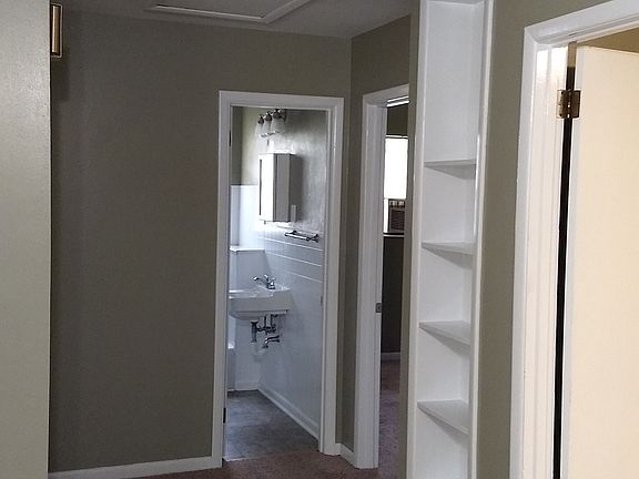 5th image of 519 Holly Dr
