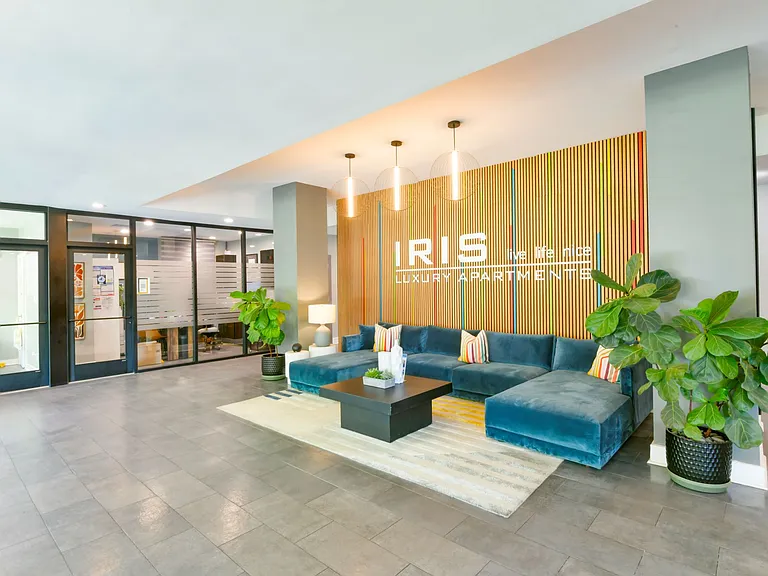 Iris Luxury Apartments — Photo 26