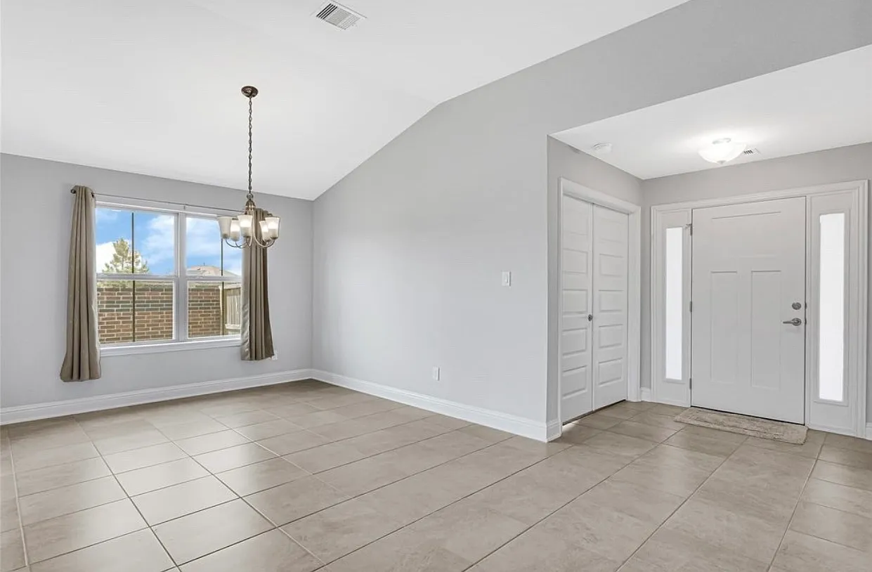 22211 Senoma Ridge Dr — Photo 4