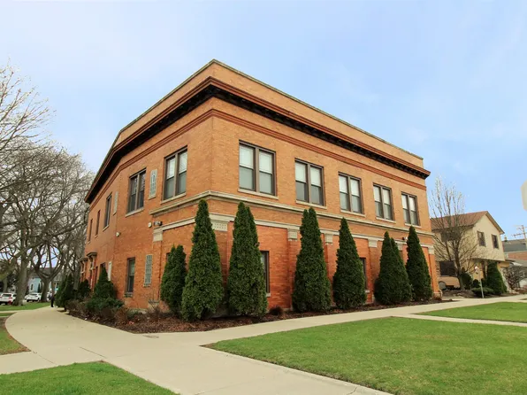 5962 N East Circle Ave APT 2, Chicago, IL 60631