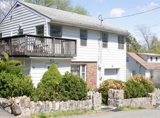 72 Johnson Street, Lake Peekskill, NY 10537
