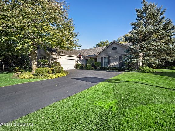 2nd image of 2539 Osage Dr