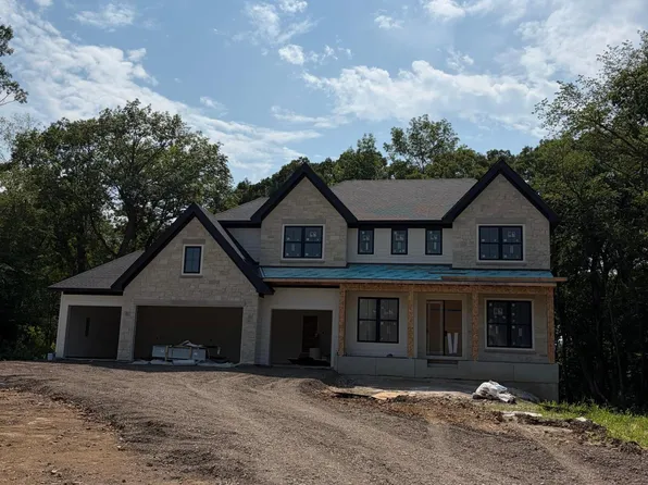 10380 Mallard Dr, Chaska, MN 55318
