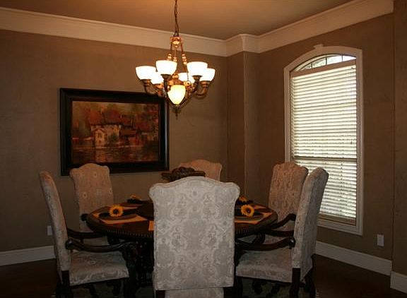 5th image of 3306 Vista Lake Cir