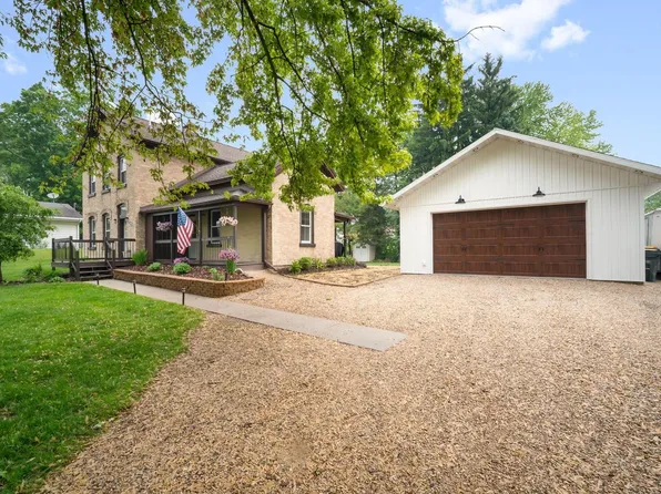 2205 Salisbury ROAD, West Bend, WI 53090