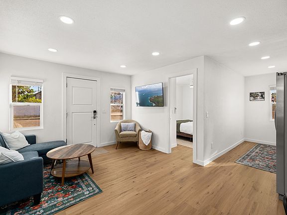 3rd image of 1003 Alta St Unit 1/2