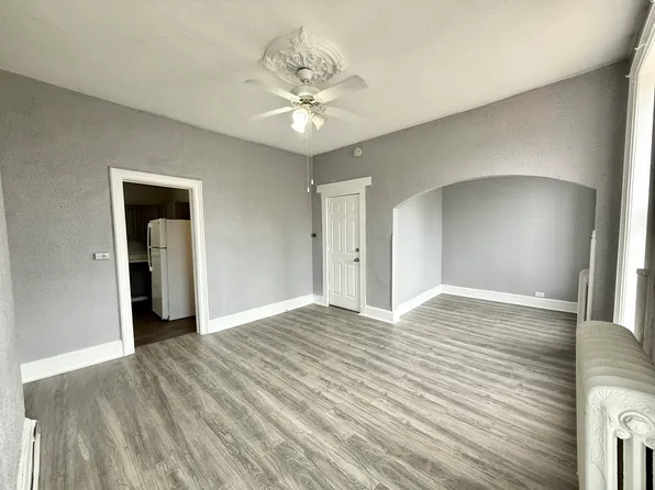 4 Riverside Ave APT 2, Rensselaer, NY 12144