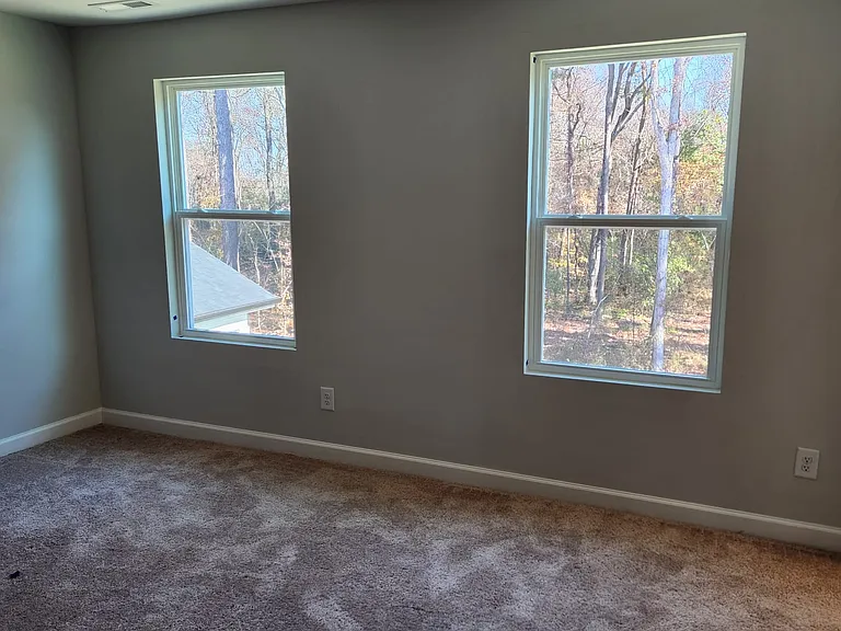 290 Gregory Village Dr — Photo 16