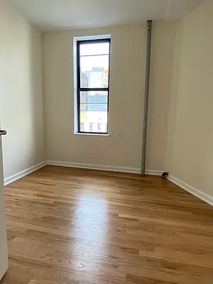 Rented by Akam Sales and Brokerage | media 27