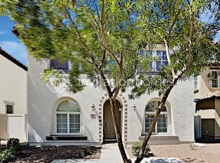 961 S Huish Dr, Gilbert, AZ 85296