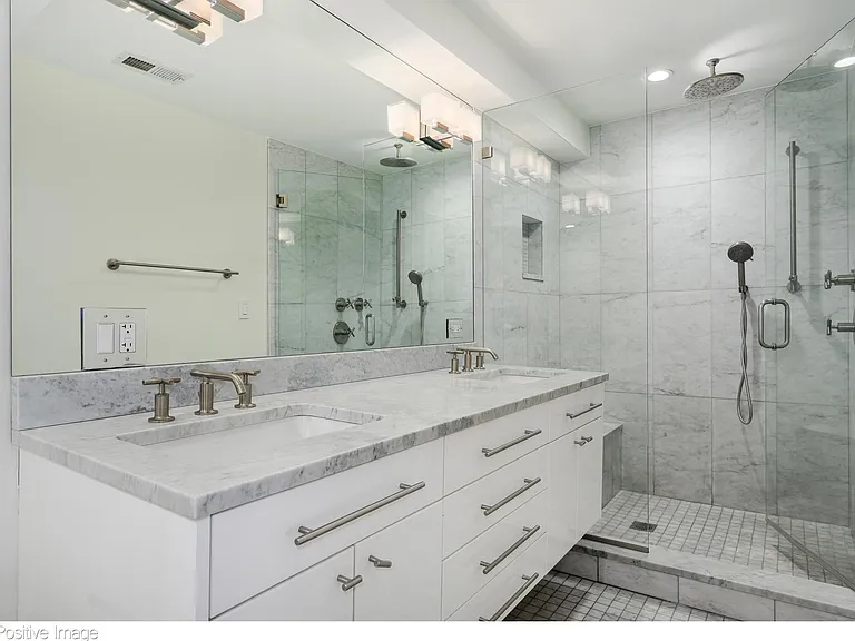 2216 N Lincoln Ave #2C — Photo 14