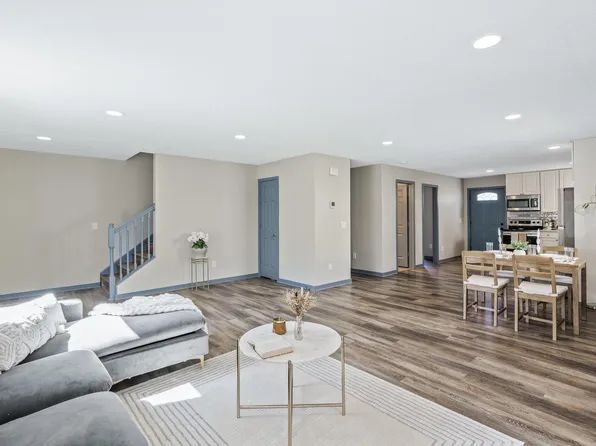 215 Belvidere St E, Saint Paul, MN 55107