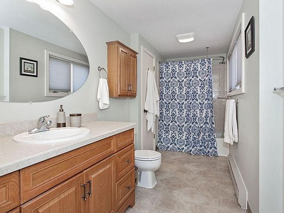 3rd image of 3164 Burrwood Dr