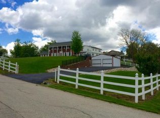 3005 Lake Bluff Dr, Decatur, IL 62521