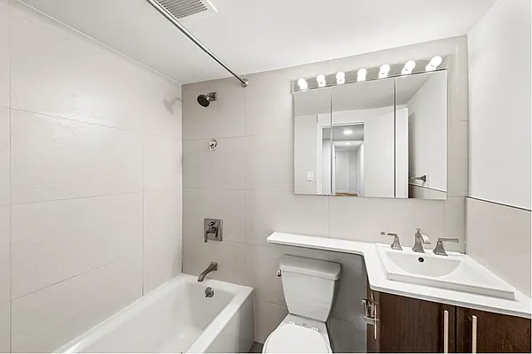 Rented by Douglas Elliman | media 23