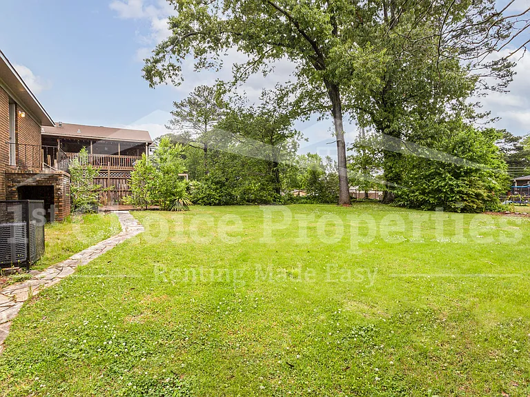 3355 Crescent Dr — Photo 3