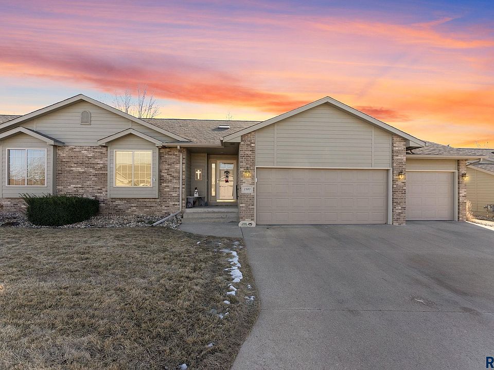 1st image of 2303 W Brook Haven Pl