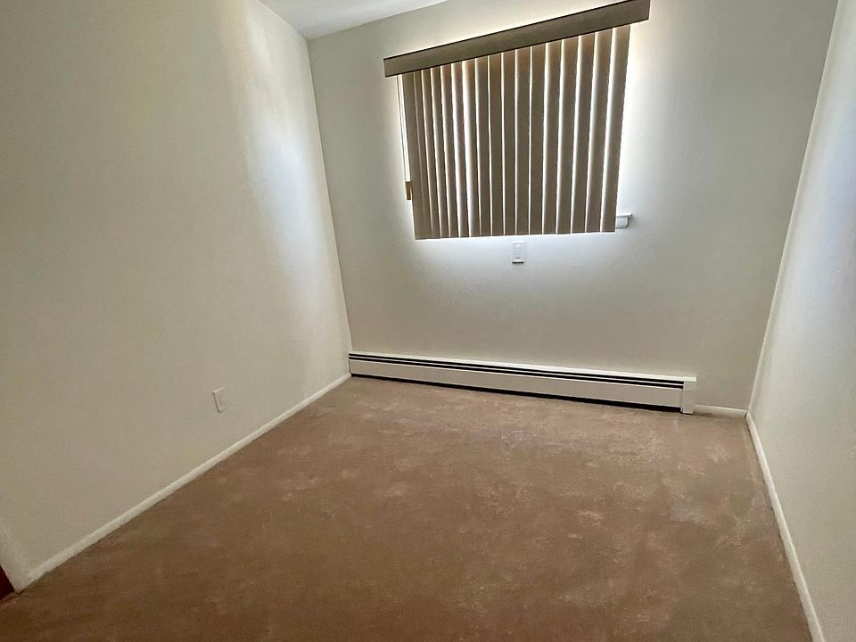 1st image of 273 Regis Dr