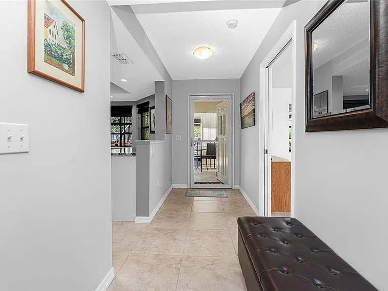 511 Pine Hollow Cir #511 — Photo 5