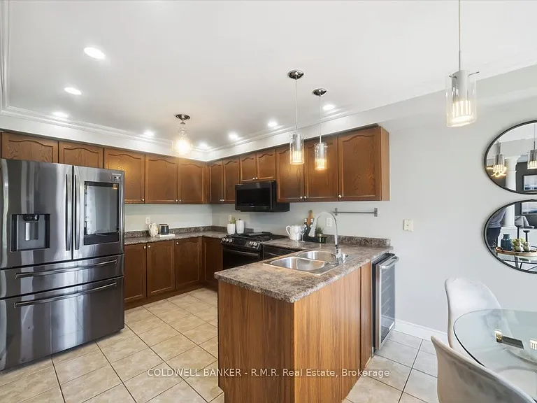 45 Angier Cres — Photo 14