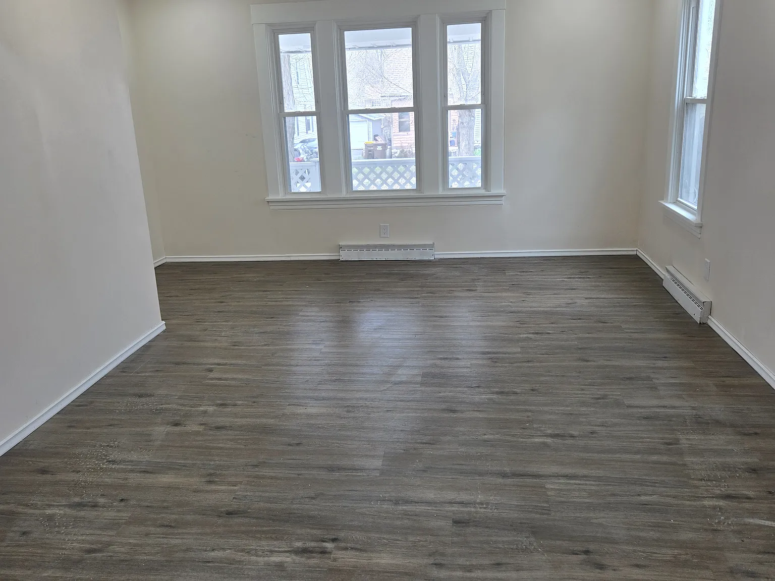 3 bed, 1.5 bath, 1498 sqft, $2,150 — Photo 4
