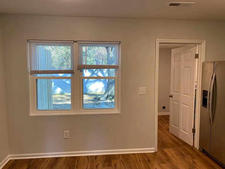 290 Fleming Rd #C — Photo 4