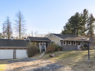 13 Cross Rd, Brookfield, CT 06804