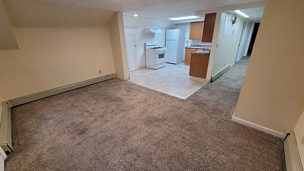 Building Photo - 103 Perrin Ave #3