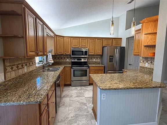 5th image of 3974 SE 24TH COURT