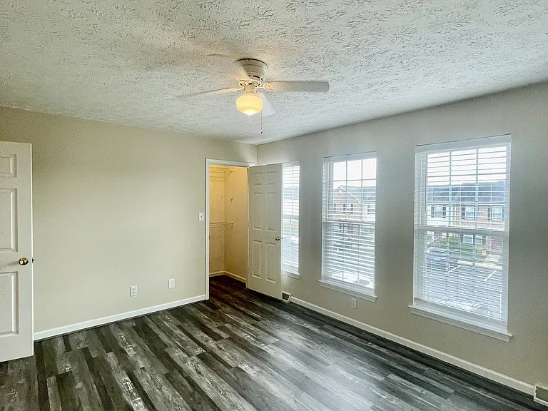 1069 Blue Ridge View Cir — Photo 22