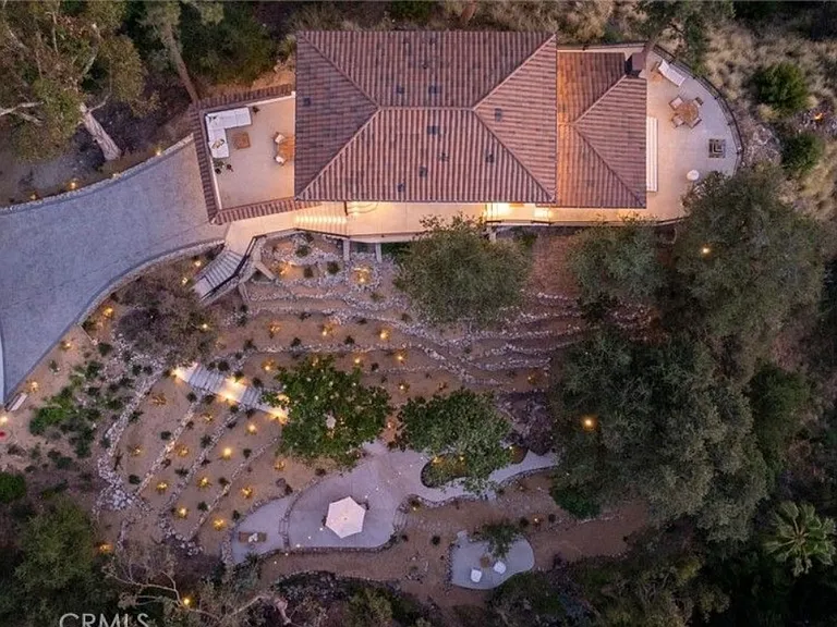 11111 Tujunga Canyon Blvd — Photo 2