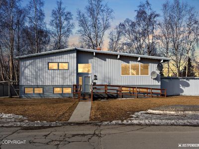 2612 Arlington Dr, Anchorage, AK, 99517