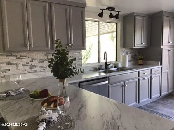 5441 N Royal Palm Dr, Tucson, AZ 85705