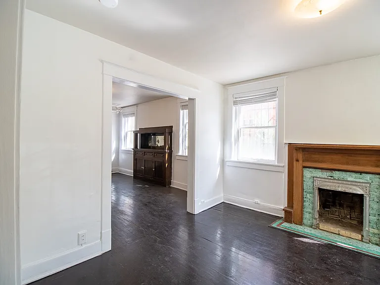 1110 Saint Paul St — Photo 18