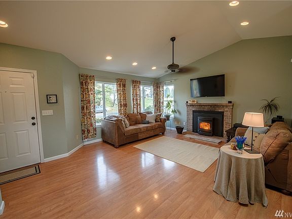 5th image of 1037 Rockcress Dr SE